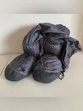 MEC Windstopper Booties – Size L/G